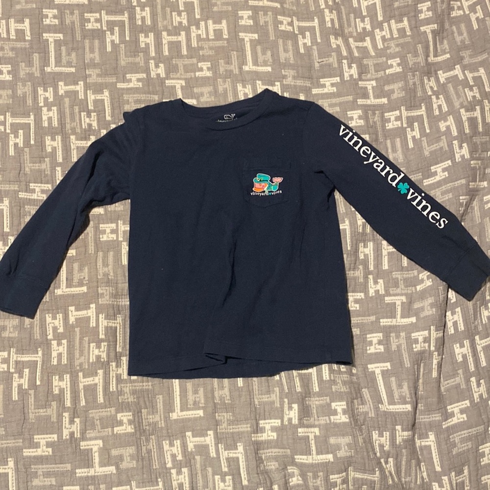 Kiss me I’m Irish vineyard vine long sleeve